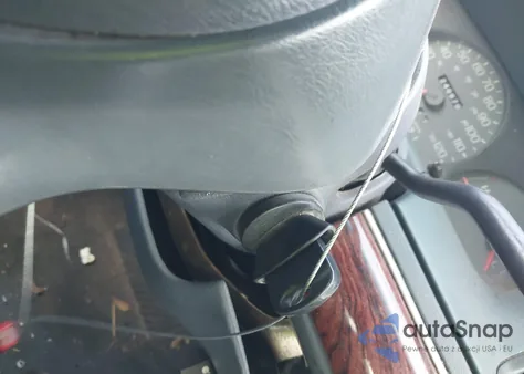 2001 Mercury Grand Marquis Gs из США, поврежденный, VIN 2MEFM74W41X631910